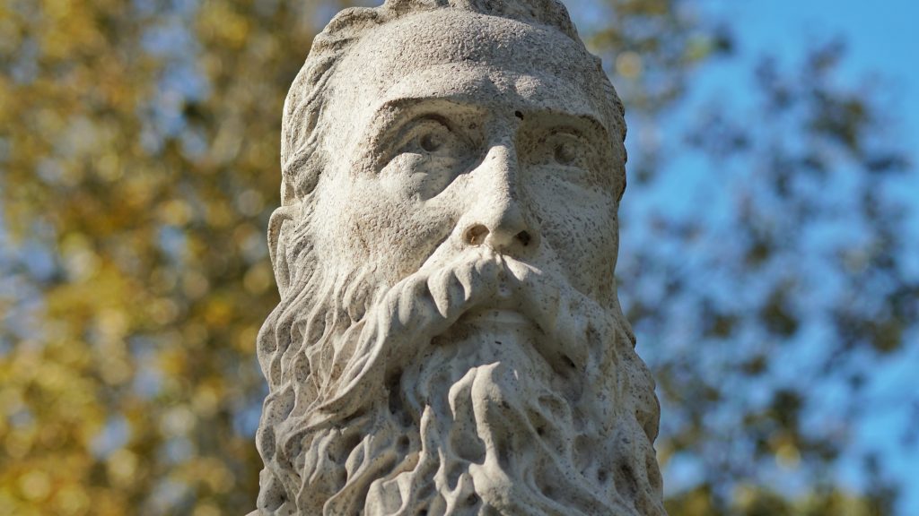 Eine Skulptur